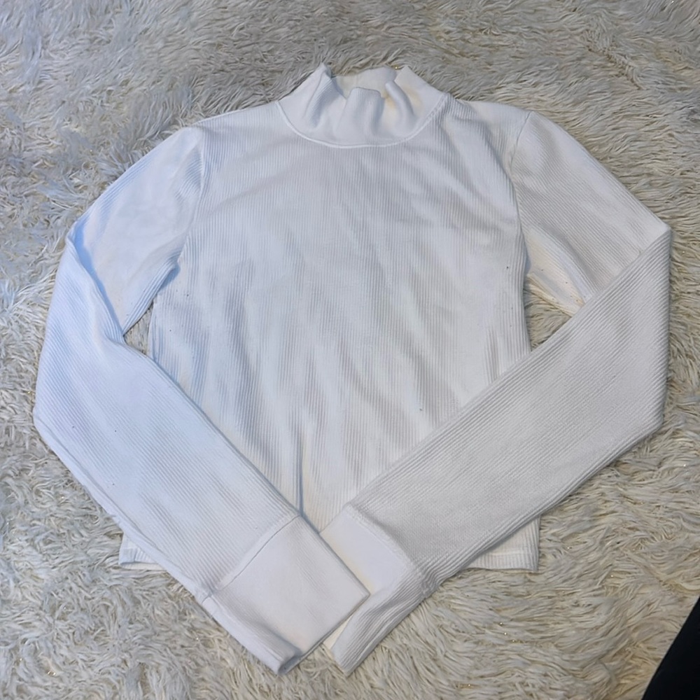 American eagle cropped mock neck size medium white